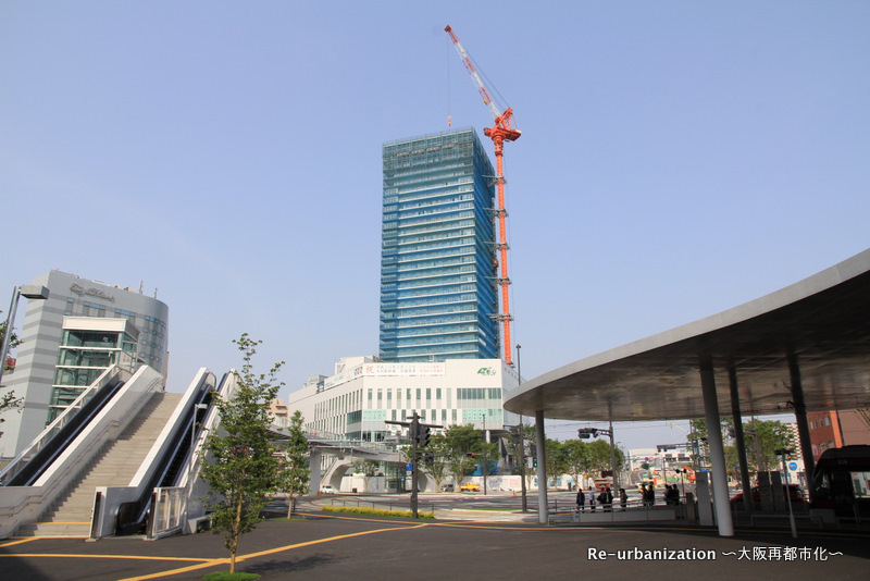 熊本　KUMAMOTO JR Kumamoto Railway Station Building Opens “A multi-floor