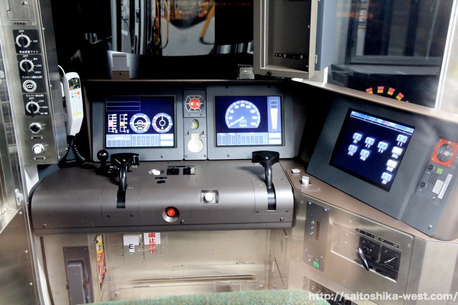 JR西日本ー323系電車 ついに営業運転を開始した大阪環状線の新型