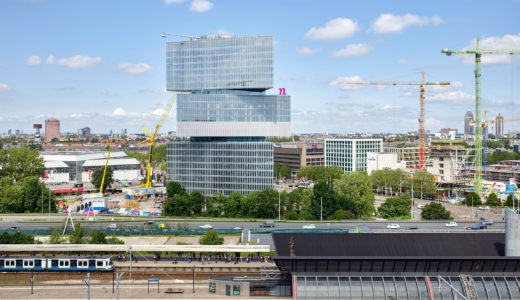 「Nhow Amsterdam RAI Hotel」3つの三角形を重ねた高層ビルがアムステルダムに誕生！
