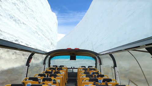 富山・立山黒部アルペーンルート「雪の大谷」を2階建てスカイバス富山のオープントップバスで愛でる【5月21日～30日運行】