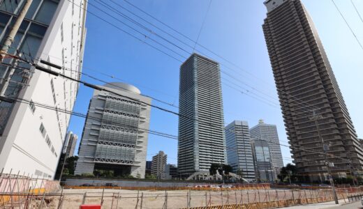 【再開発の卵】メリヤス会館（莫大小会館）跡地の動向に注目、隣接するガソリンスタンドも更地に。再開発はタワーマンションか？ 現地の最新状況 24.10