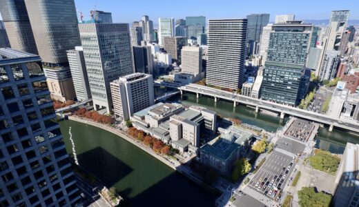 世界の裕福な都市ランキング2025：東京・NY・LAがトップ争い、大阪は世界8位の実力を証明