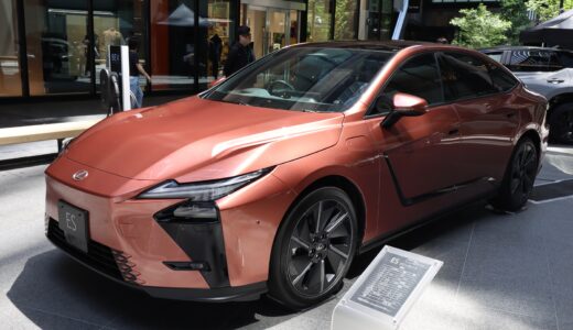 レクサス新型ESを実車確認　これは「セダン再定義」だった。 グラングリーン大阪で見た、次世代レクサスの予告編