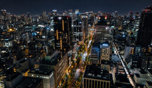 クオーツ心斎橋28階「PEAKS」から望む大阪の摩天楼夜景が凄すぎた！“天空のルーフトップバー”で味わう心斎橋コラーダ